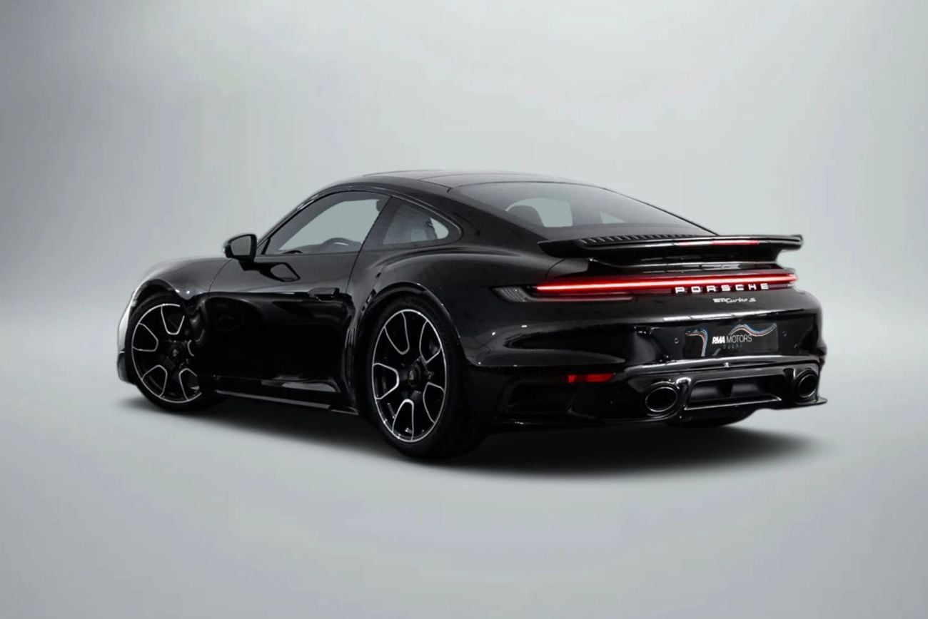 Porsche 911 STD Turbo S 3.8L (640 HP) Coupe