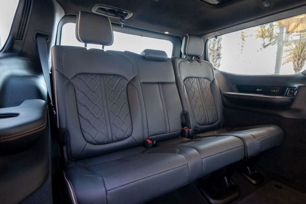 Jeep Grand Wagoneer Series III 3.0T Jeep Grand Wagoneer Series III 2023 GCC under Agency Warranty with Flexible Down-Pay