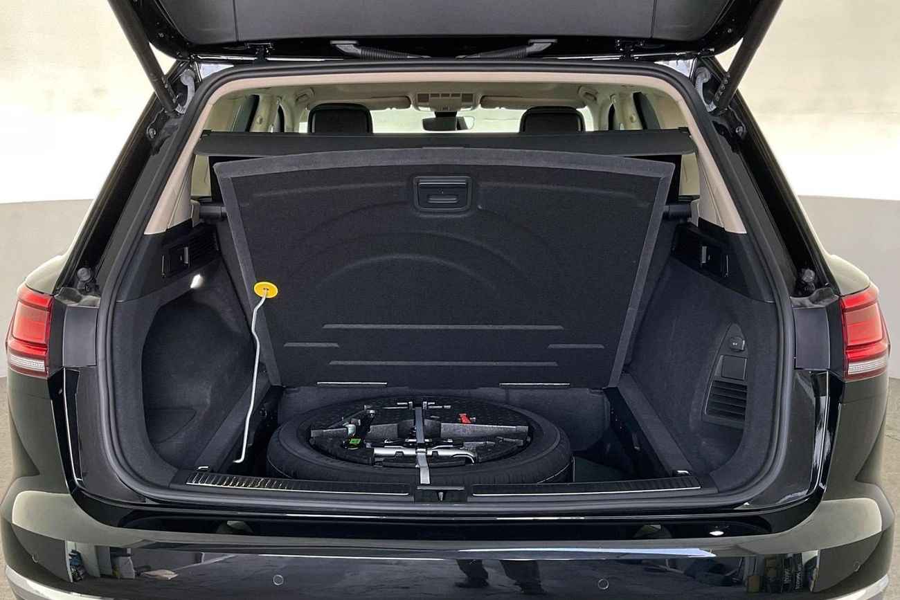 Volkswagen Touareg Highline | Guaranteed Warranty | 0 Down Payment