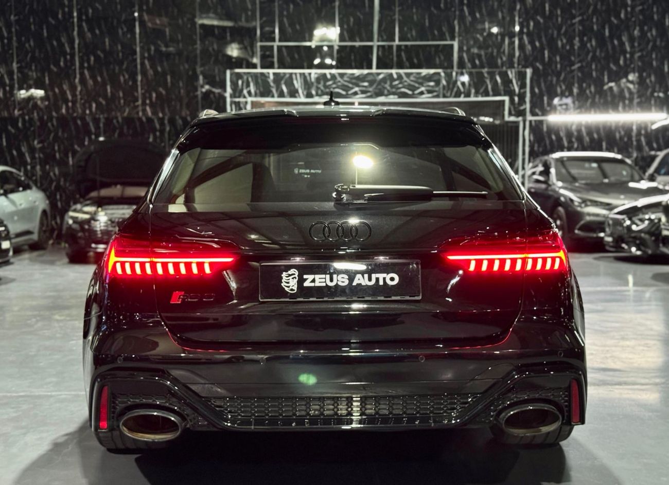 أودي RS6 2023 Audi RS6 Quattro Sportback, Warranty, Fully Loaded, Low Kms, Carbon Fiber Package, 600HP