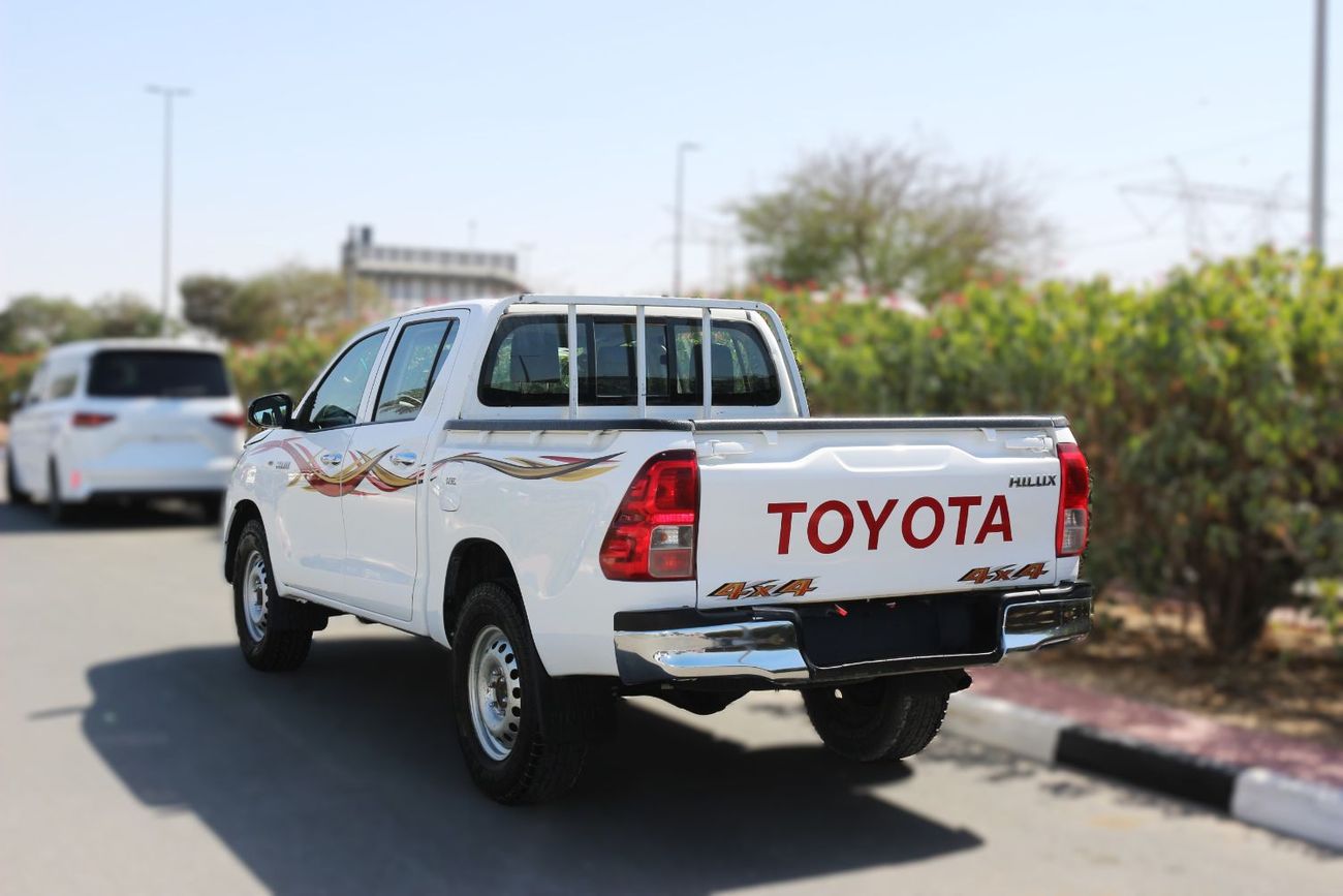 تويوتا هيلوكس DLS 2.4L