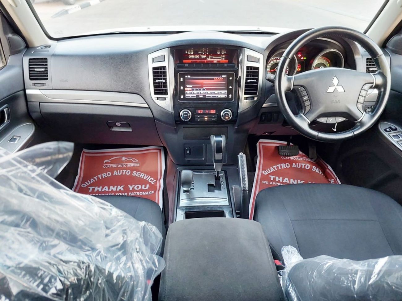 Mitsubishi Pajero MITSUBISHI PAJERO RIGHT HAND DRIVE(PM00842)