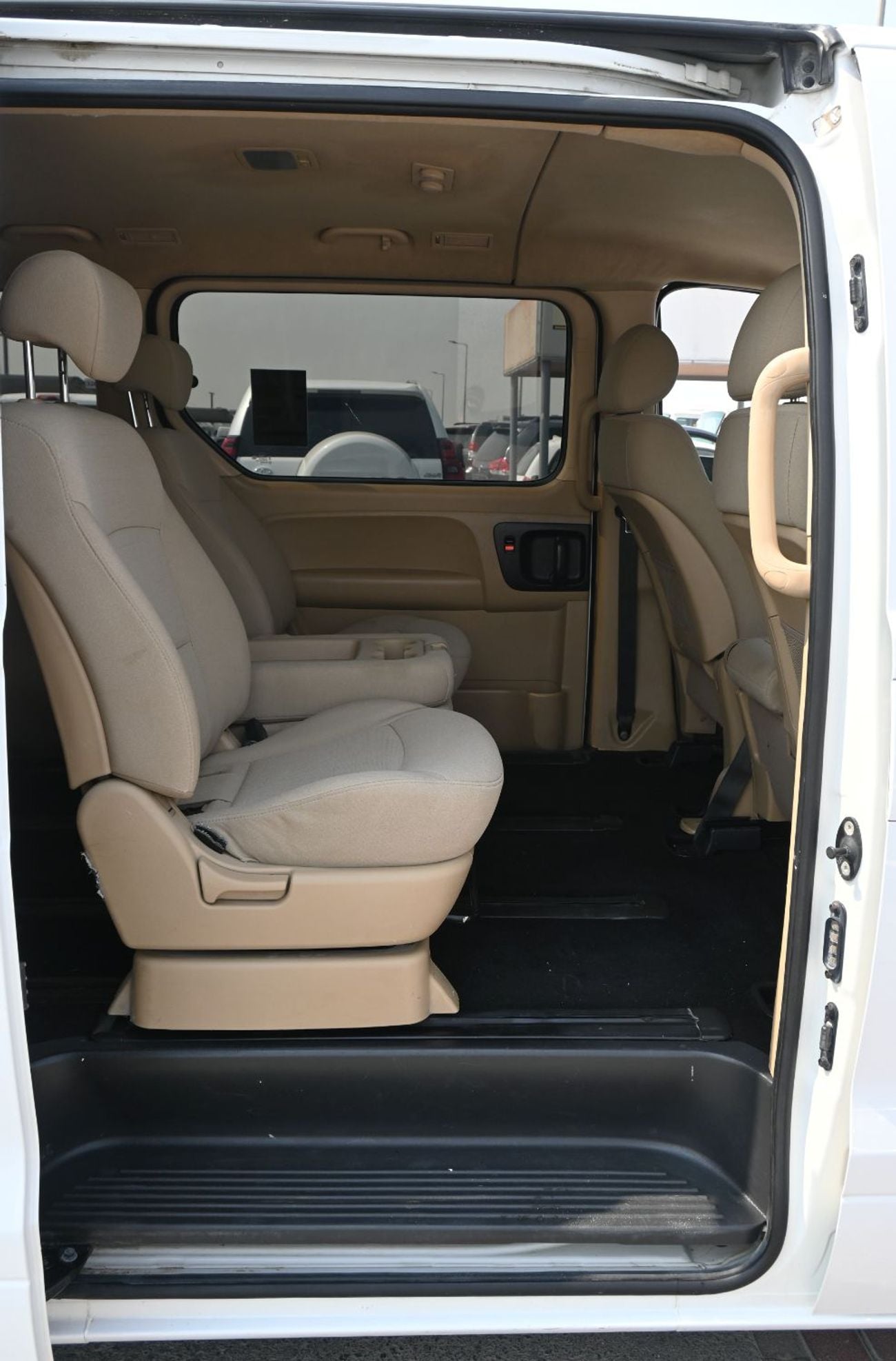 Hyundai H-1 GL