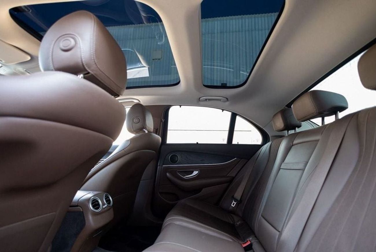 مرسيدس بنز E200 Mercedes-Benz E200 AMG 2017 GCC under Warranty with Flexible Down-Payment.