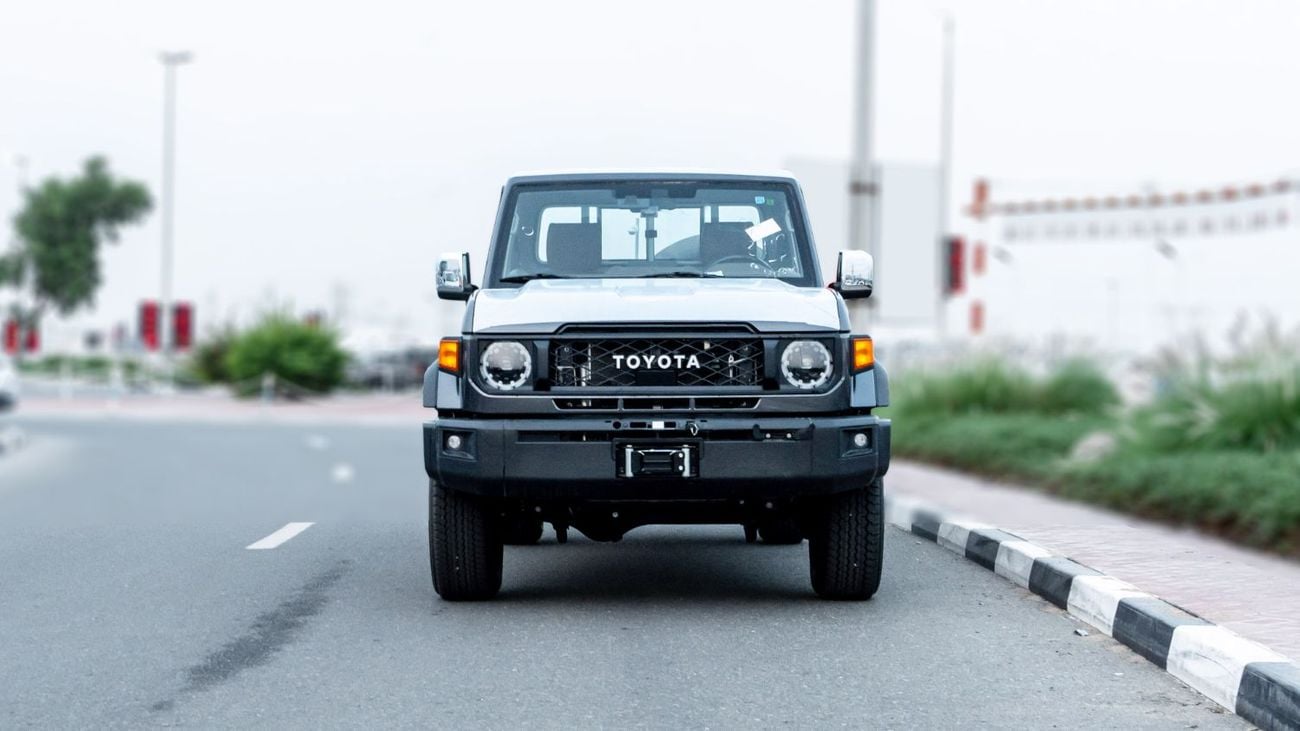 Toyota Land Cruiser Pick Up 2026 Toyota LC79 2.8L AT Diesel Full Option (Grey-Brown)