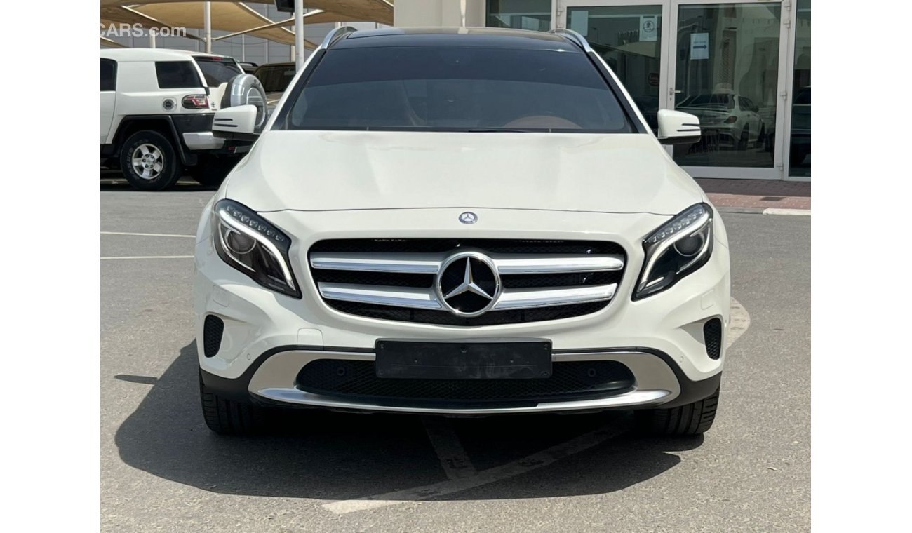 Mercedes-Benz GLA 250 Std Mercedes Benz GLA 250 GCC 2015 perfect condition clean car