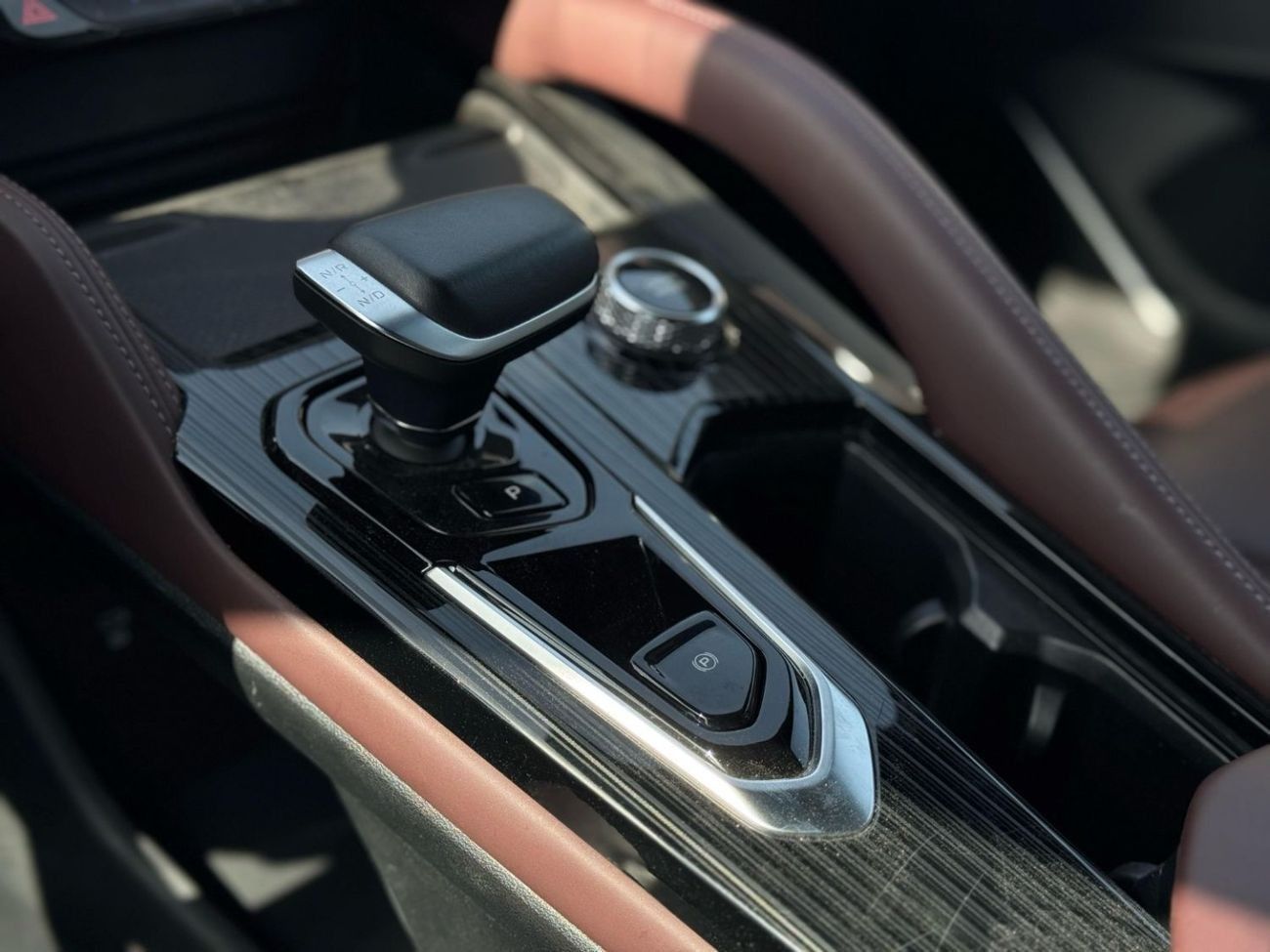 Geely Monjaro GEELY MONJARO 2024 2.0L GCC /AGMC  Agent Warranty