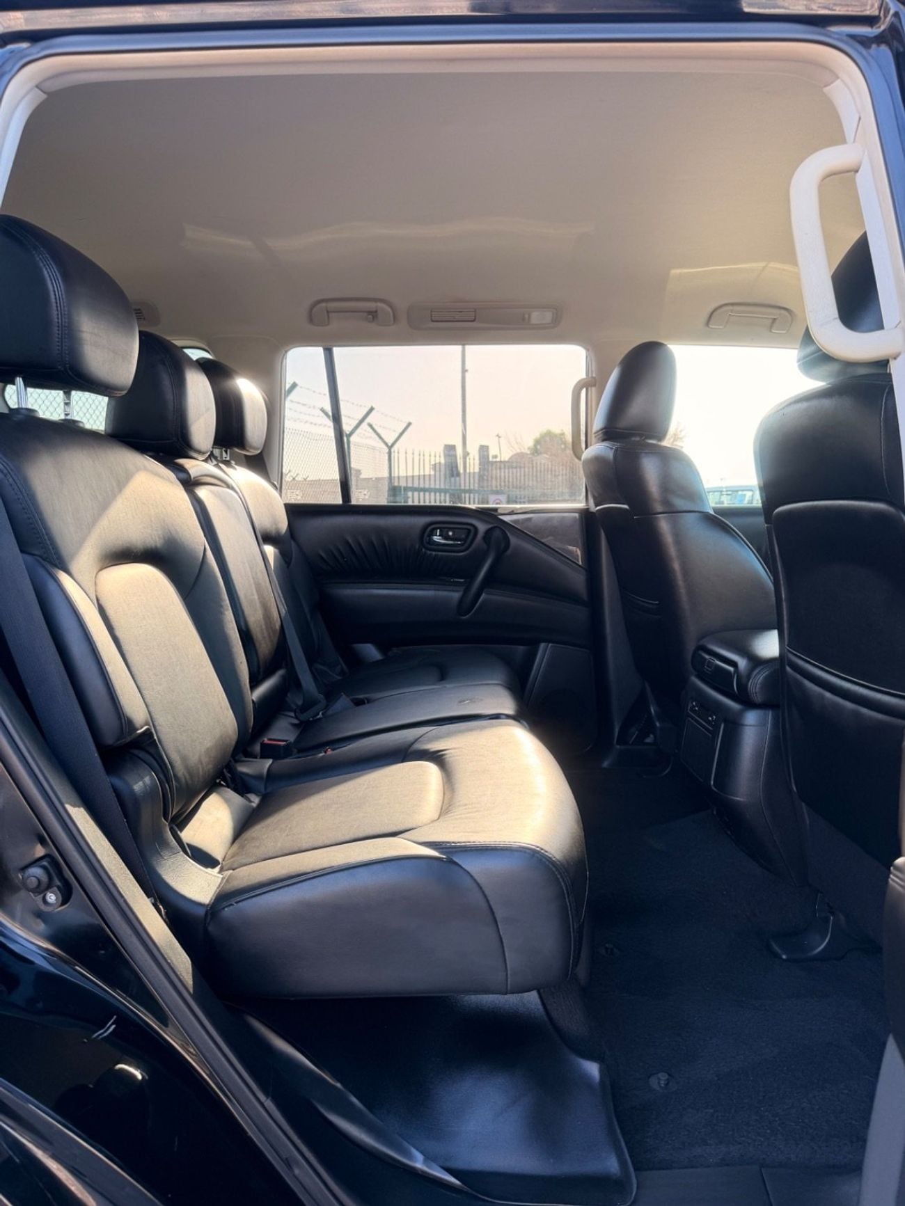 Nissan Armada 4WD SV 2021 5.6L