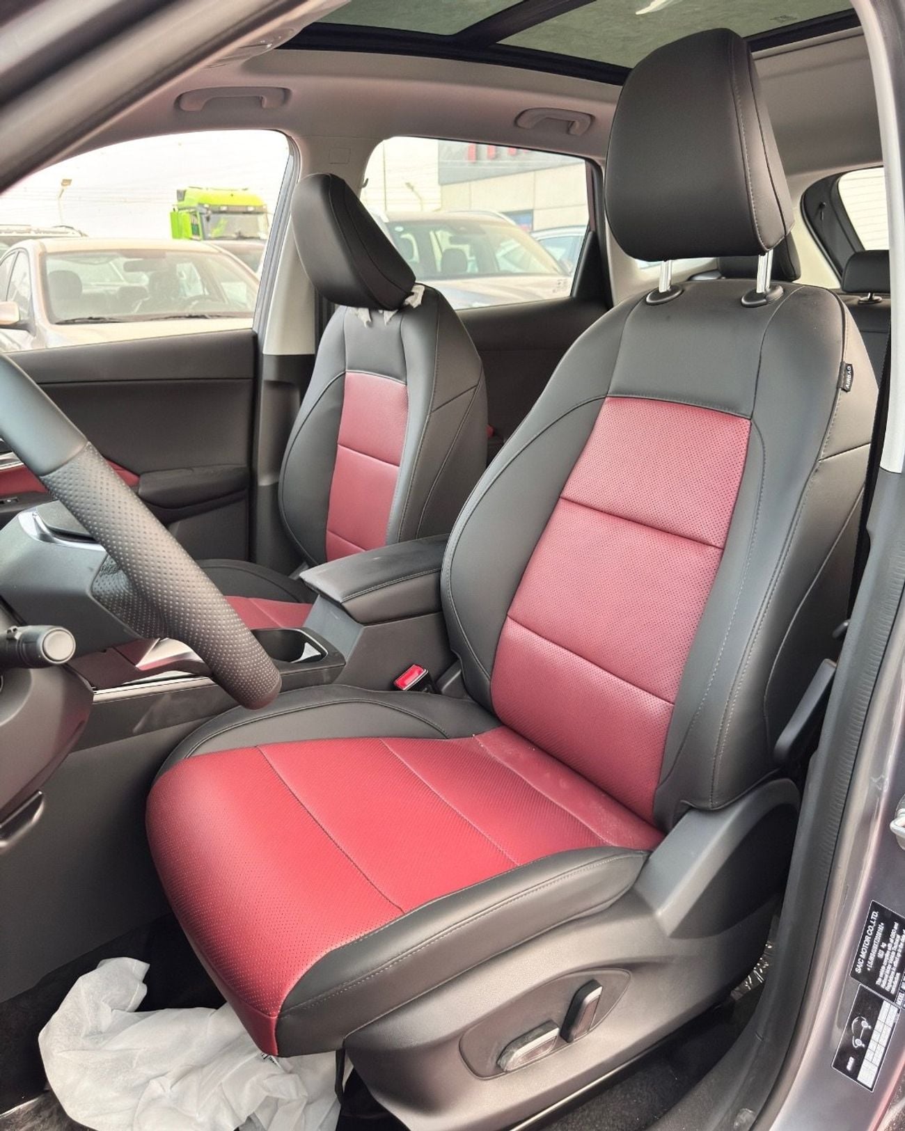 MG ZS LUX