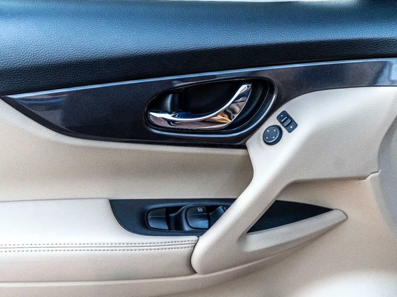 نيسان إكس تريل S 2.5L FWD (5 Seater)