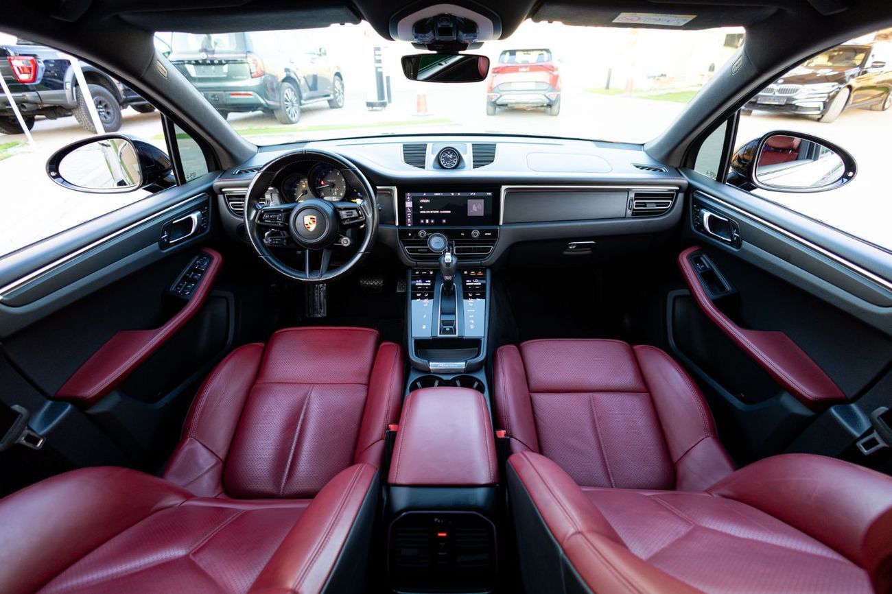 Porsche Macan T 2.0L (260 HP)