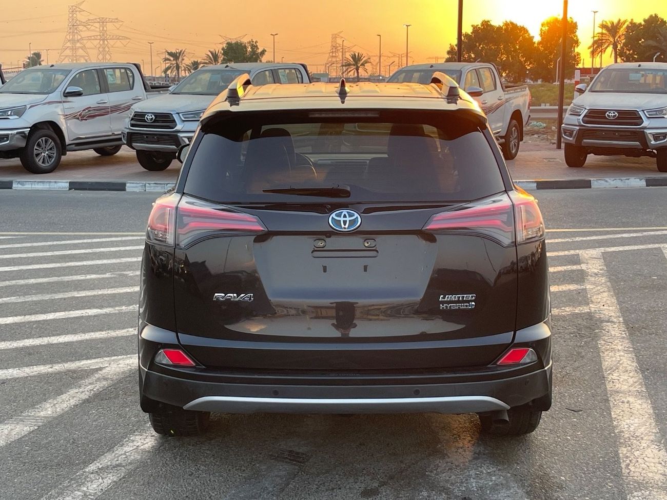 تويوتا راف ٤ 2017 TOYOTA RAV4 LIMITED HYBRID 4x4 360CAMERA FULL OPTIONS IMPORTED FROM USA