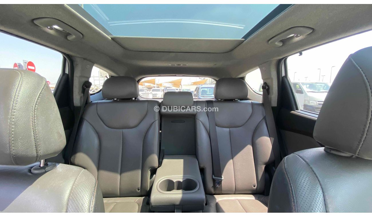 Hyundai Santa Fe Limited Full option 2.4L. V4