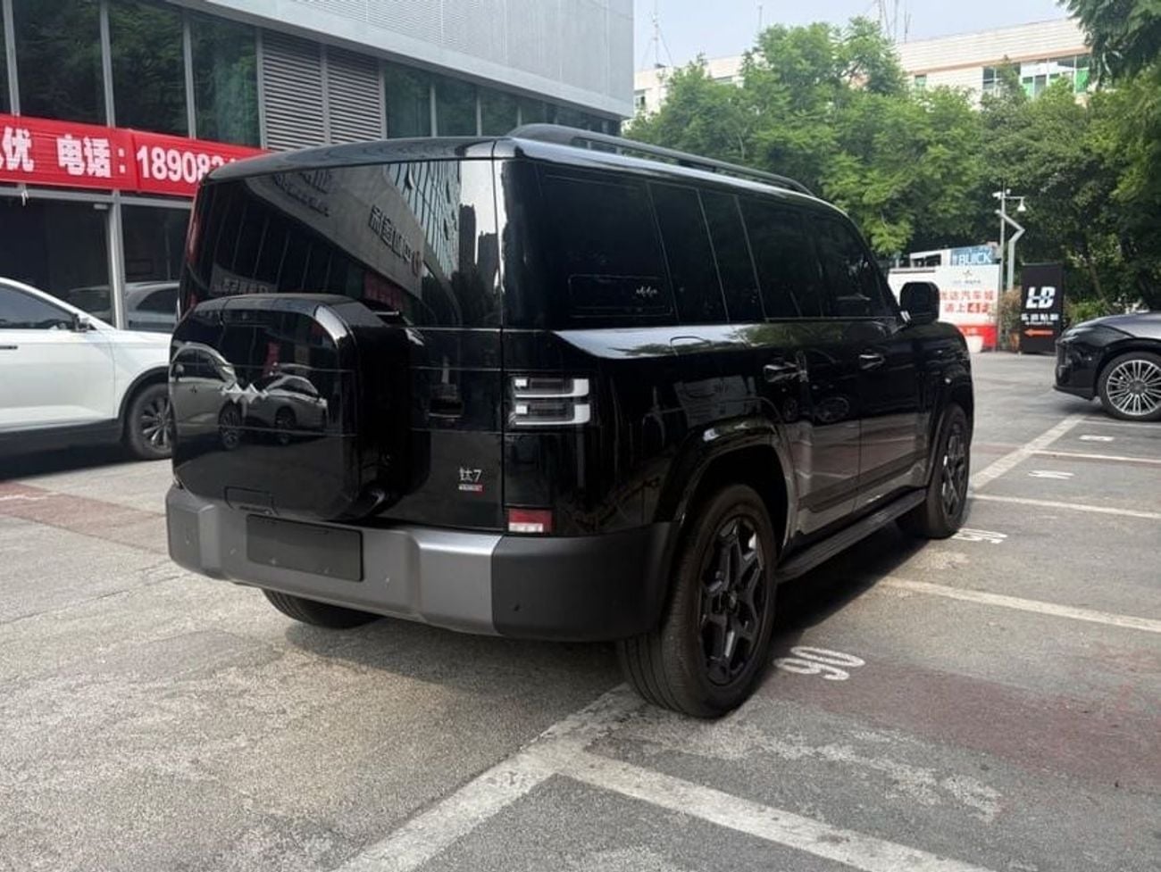 BYD Leopard 7 STD  (NON GCC)