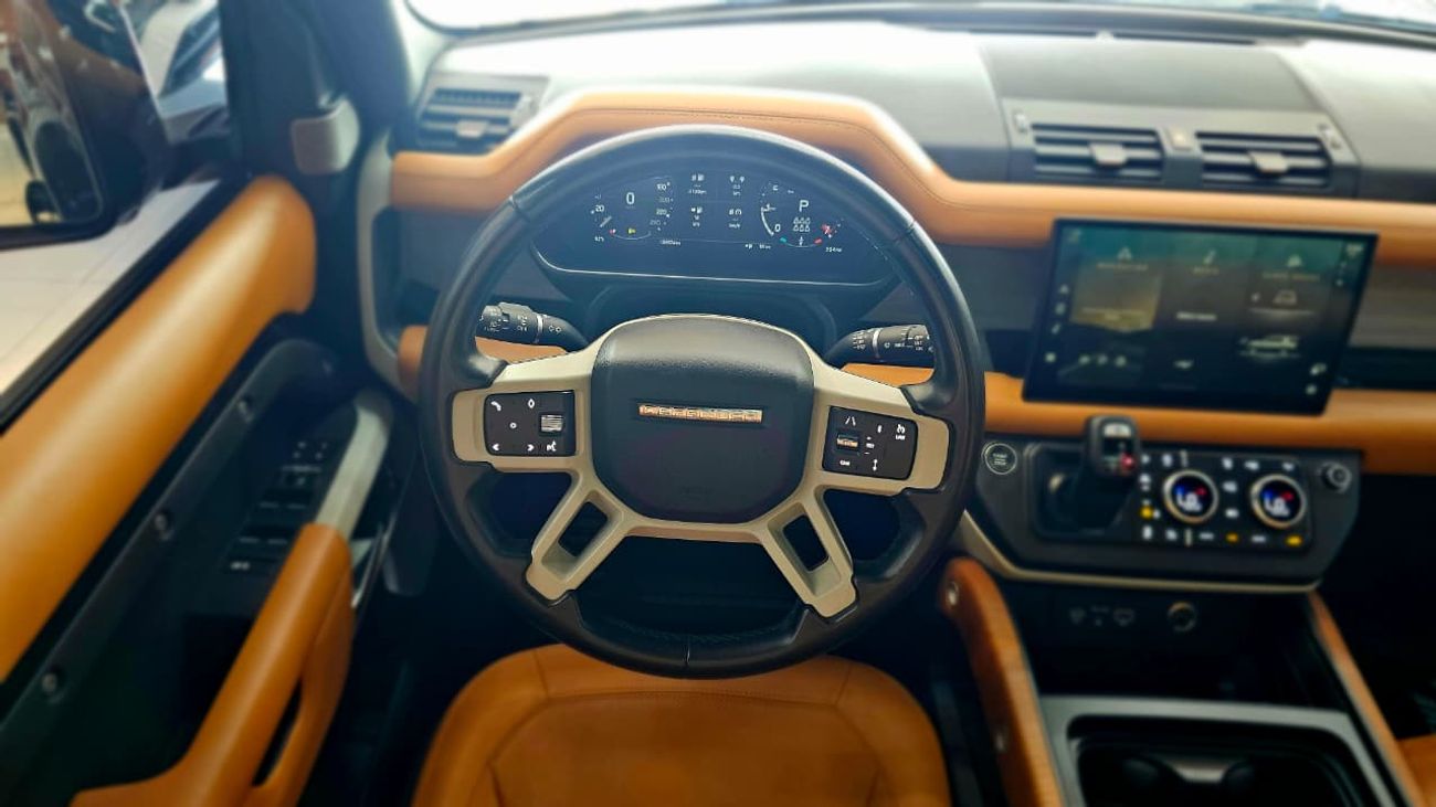 لاند روفر ديفندر 130 HSE P400