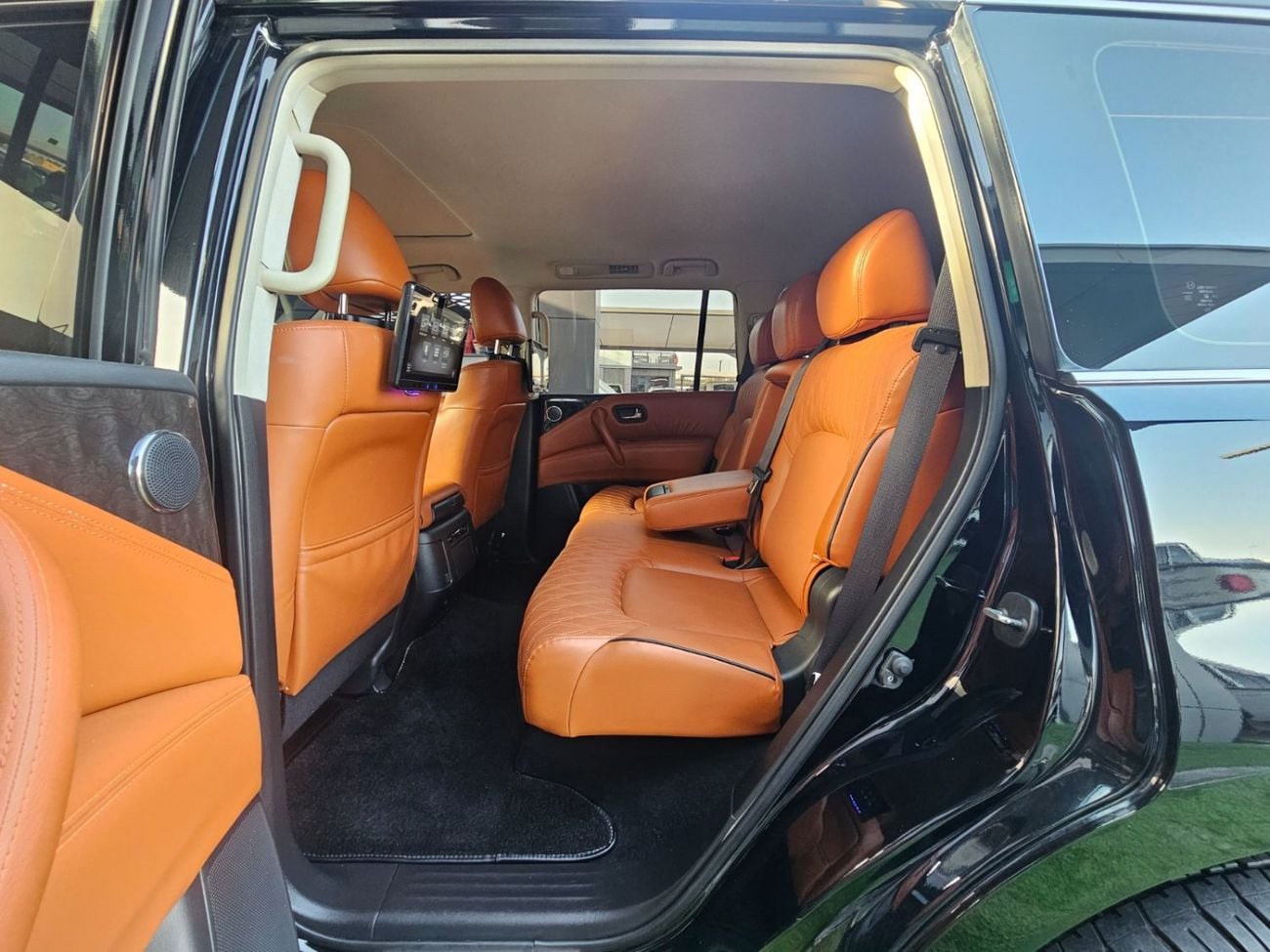 Nissan Patrol NISSAN PATROL / GCC LOW MILEAGE /  PPF PROTECTED / SINGLE OWNER