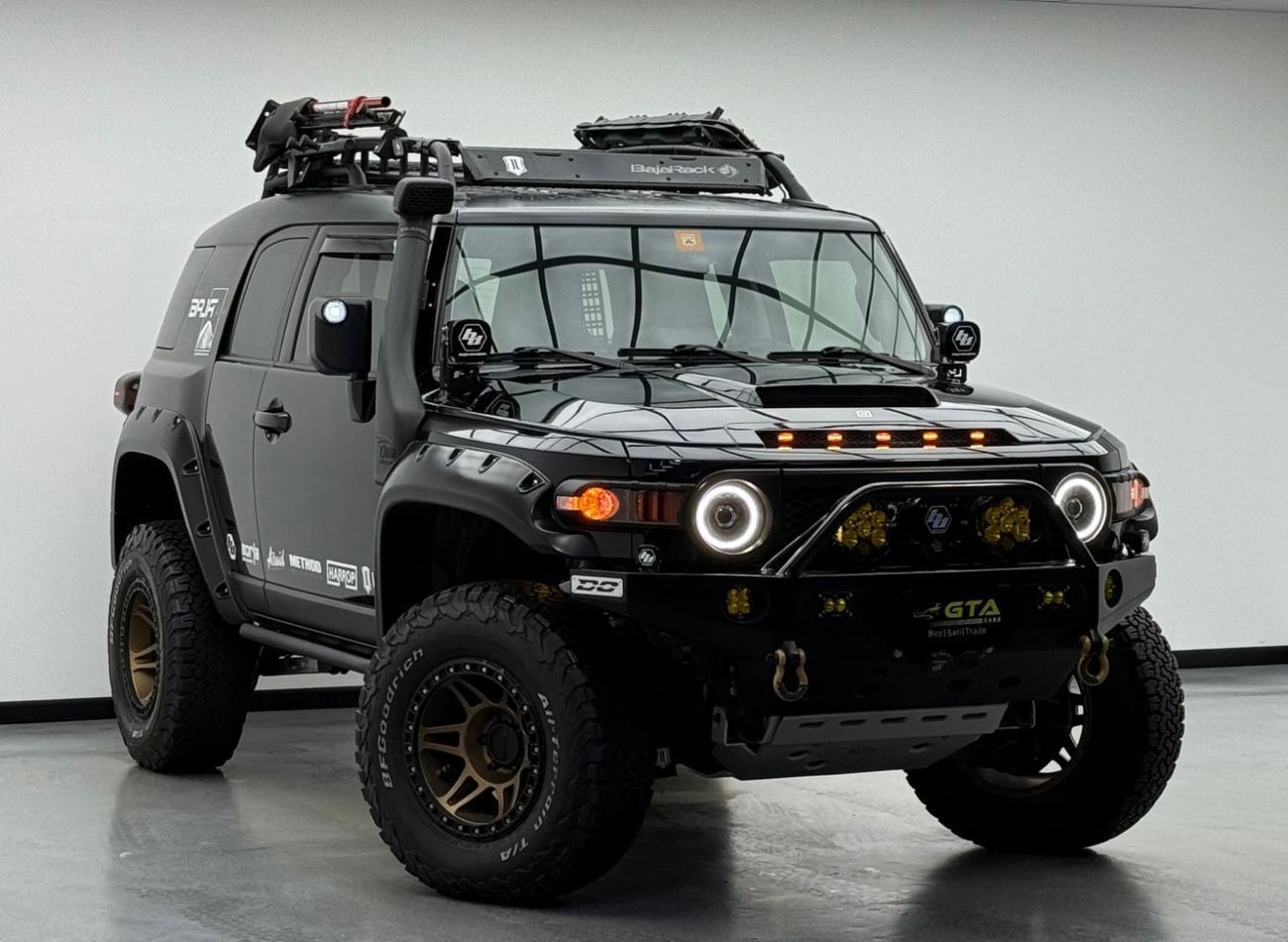 Toyota FJ Cruiser 2015 Toyota FJ Cruiser GXR Titan Upgraded, Full Toyota Service History, Excellent Condition, GCC