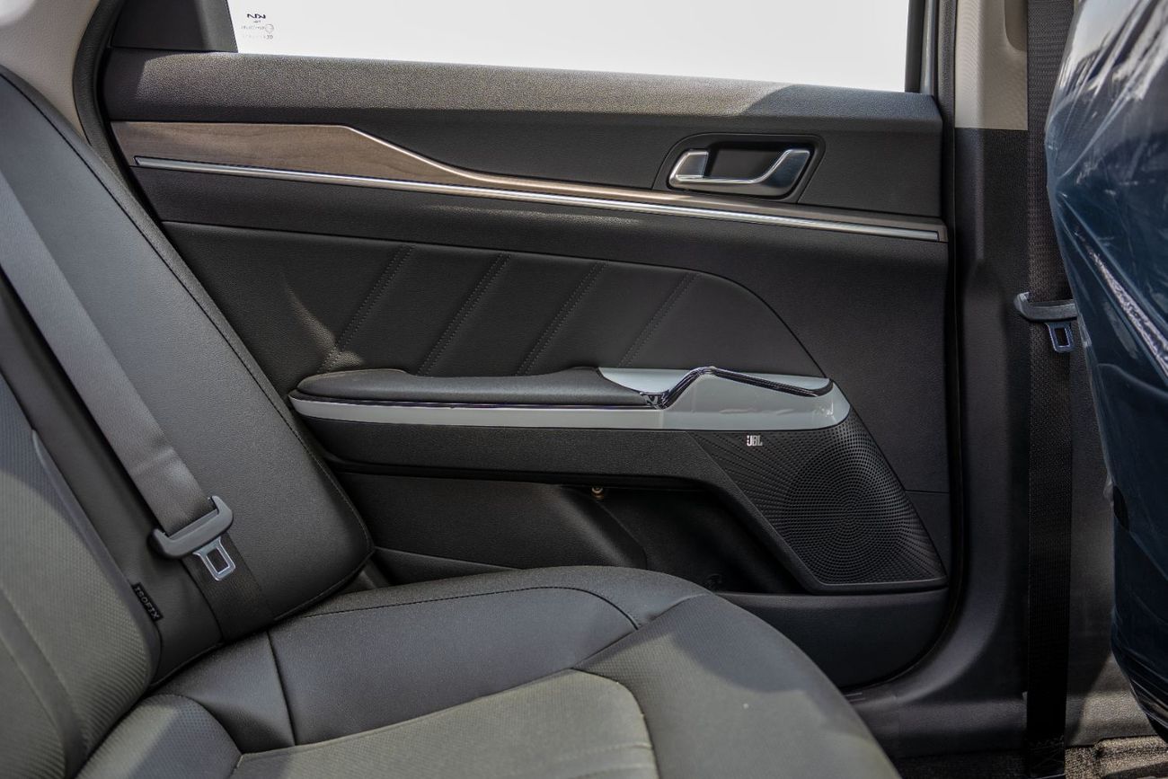 Kia K5 Kia K5 2025 1.5L Turbo Petrol