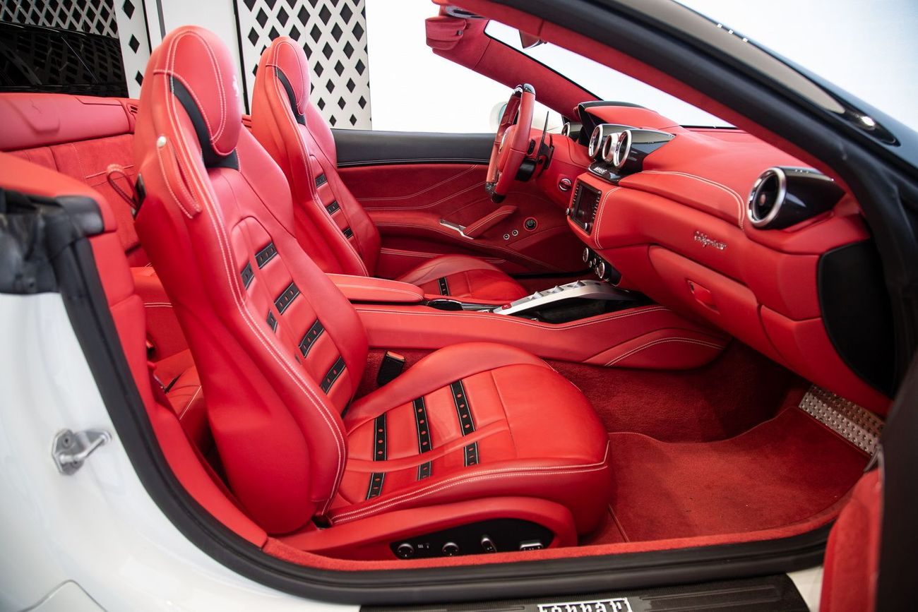 فيراري كاليفورنيا T Std 3.9L (553 HP)