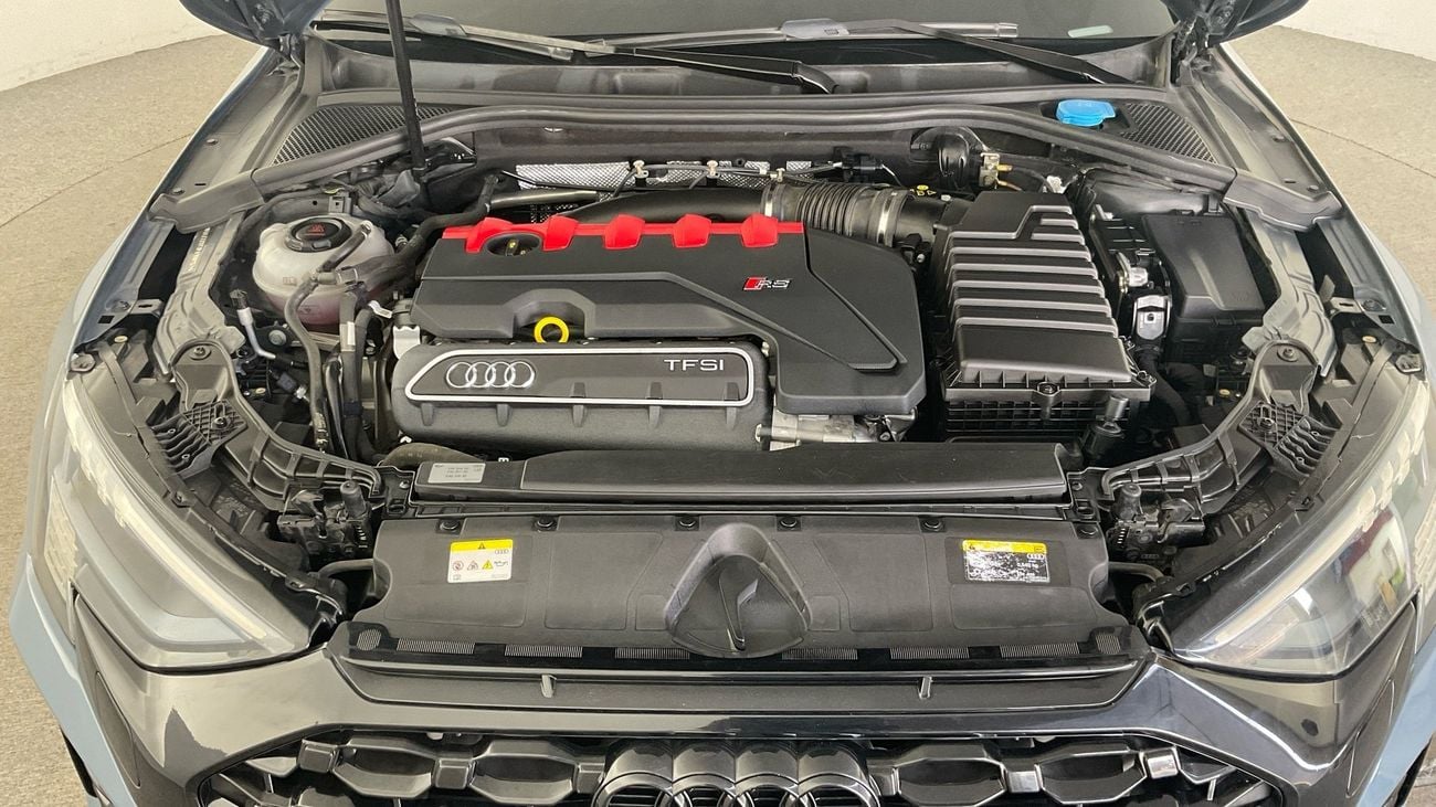 أودي RS3 TFSI quattro | شامل الضمان | 0 ﺪﻔﻋﺓ ﺃﻮﻟﻯ
