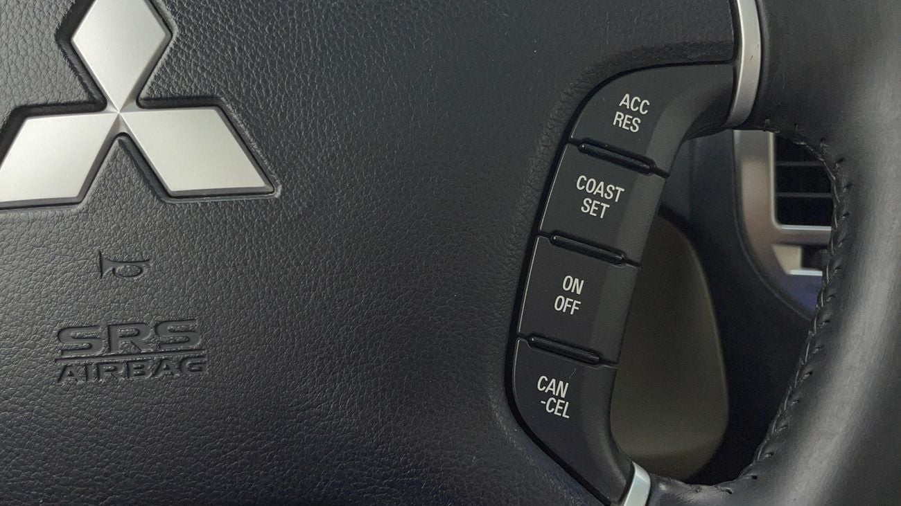 Mitsubishi Pajero GLS Highline 3.8L (274 HP) 2017 GLS HIGHLINE | AED 1228/Month | 0 DP | 30 Day Return | Warranty | Se