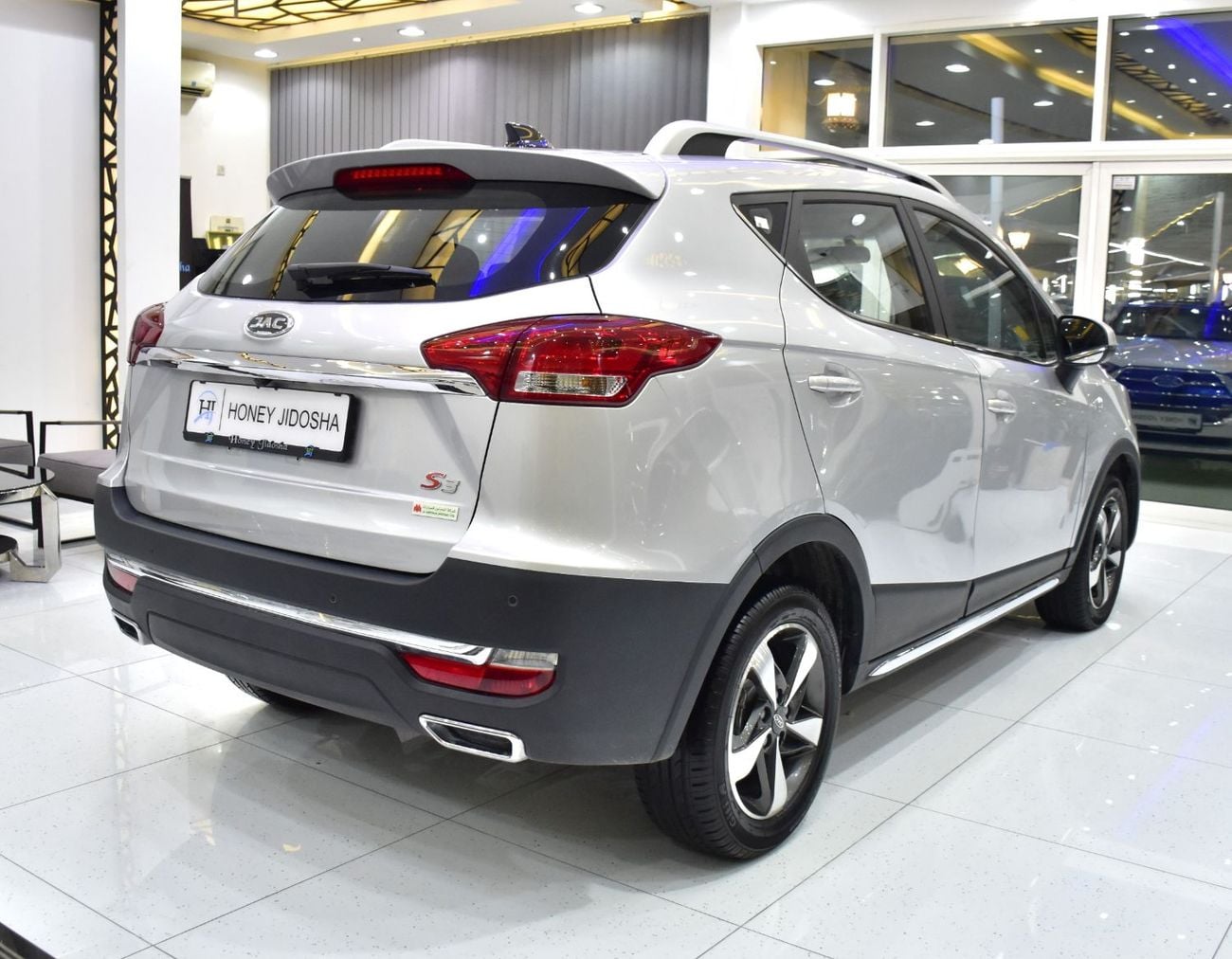 جاك S3 STANDARD عرض ممتاز لسيارة جاكوار S3 (موديل 2019) باللون الفضي بمواصفات خليجية