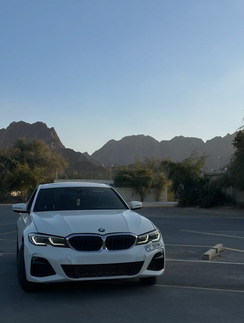 BMW 330i Exclusive 2.0L (255 HP)