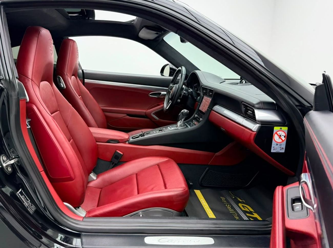 Porsche 911 CARRERA S 2018 Porsche 911 Carrera S, Full Service History, Sport Chrono Package, Excellent Condition, GCC