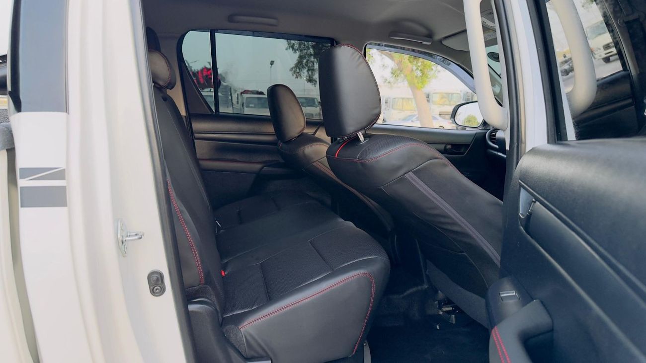 تويوتا هيلوكس -