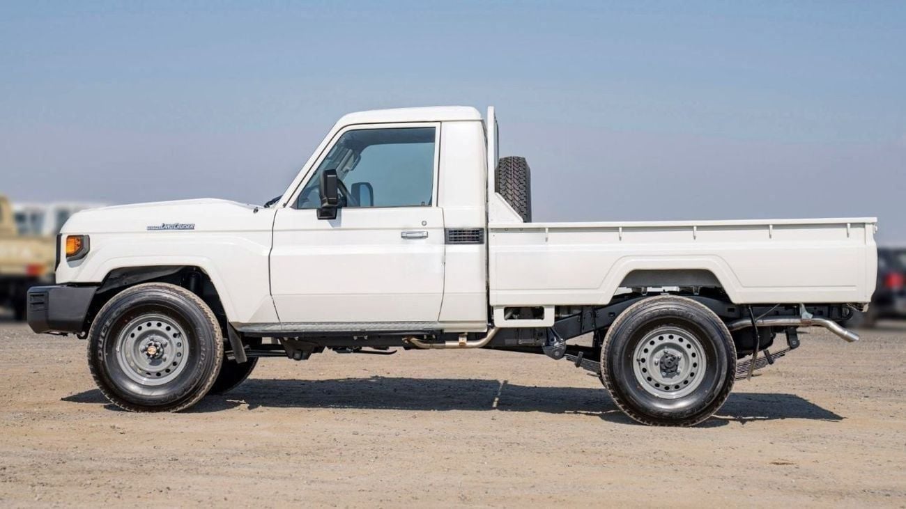 Toyota Land Cruiser Pick Up Toyota Land Cruiser Pick-up LC 79 SC 4.2L Diesel  MT MY2025