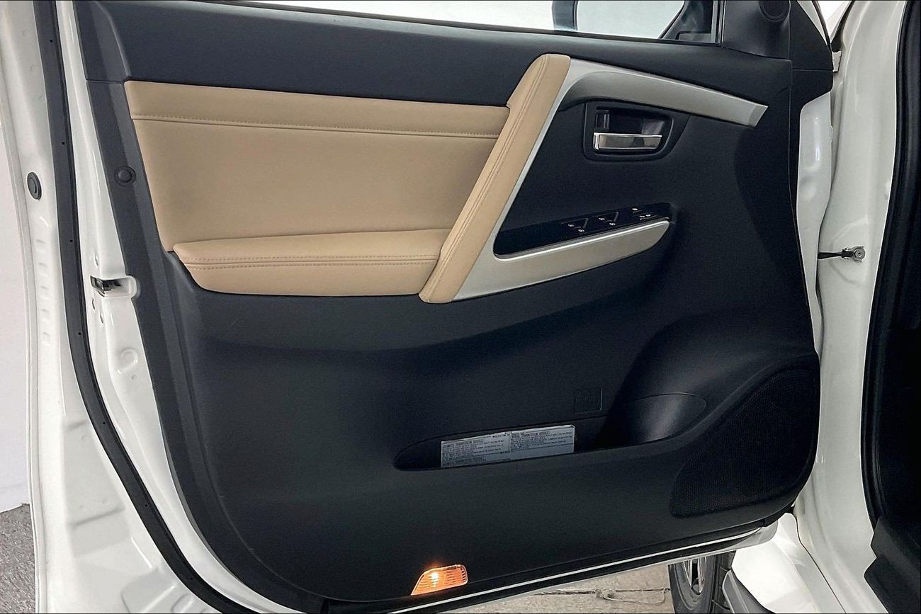 ميتسوبيشي مونتيرو سبورت GLS Premium | National Day Celebration | شامل الضمان | 0 ﺪﻔﻋﺓ ﺃﻮﻟﻯ