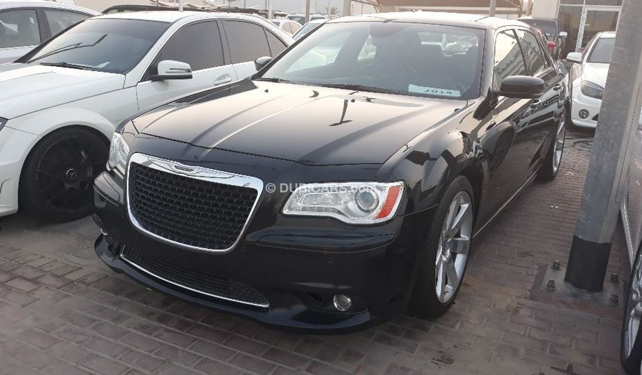 Chrysler 300C 2014 SRT8 Full options Gulf Specs Low mileage clean car