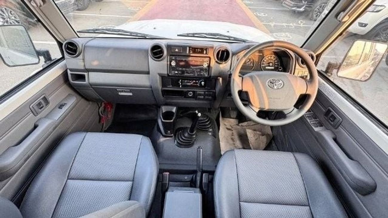 تويوتا لاند كروزر بيك آب 2024 RHD TOYOTA LAND CRUISER 79 4WD D/C 4.2D MT BRAND NEW 0KM (FOR EXPORT ONLY)