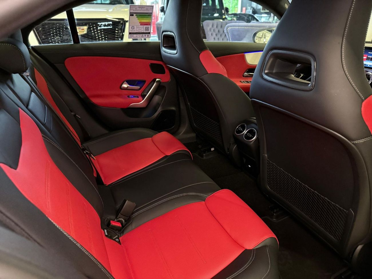 مرسيدس بنز CLA 200 Premium + 2.0L