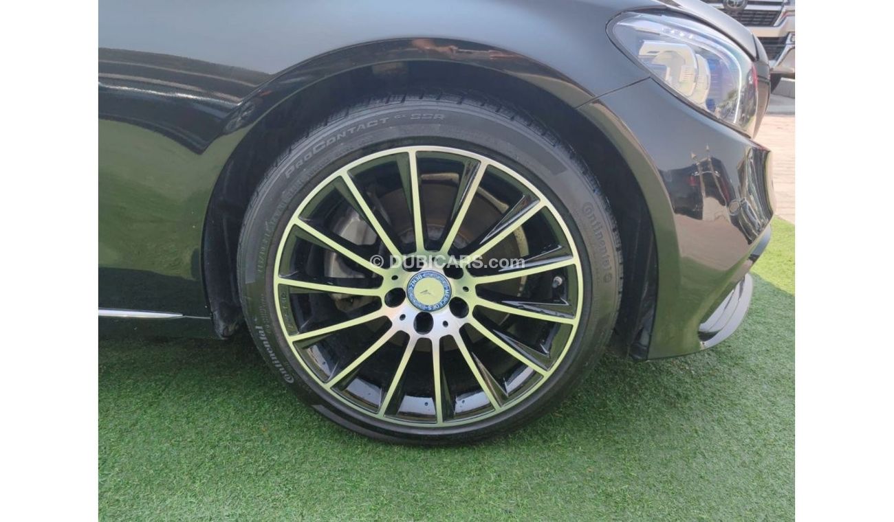 مرسيدس بنز C 300 سبورت Yas