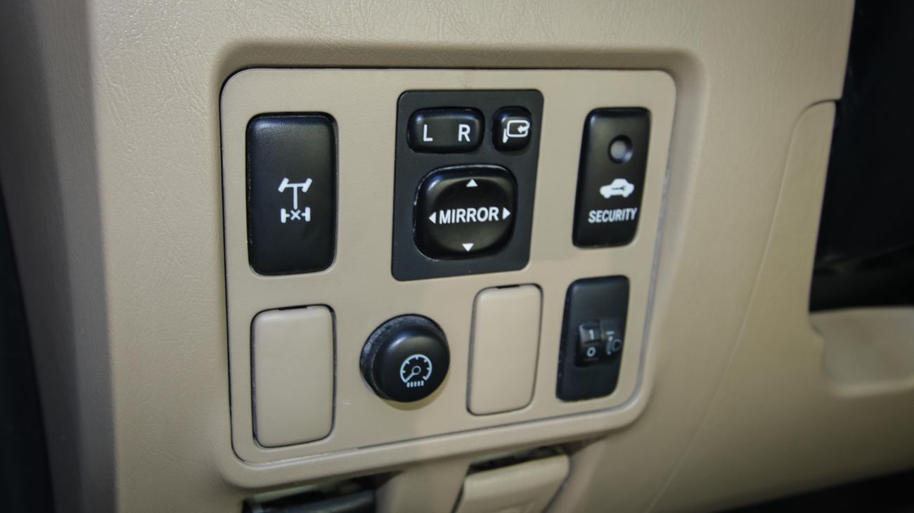 Toyota Fortuner GXR 4.0L V6