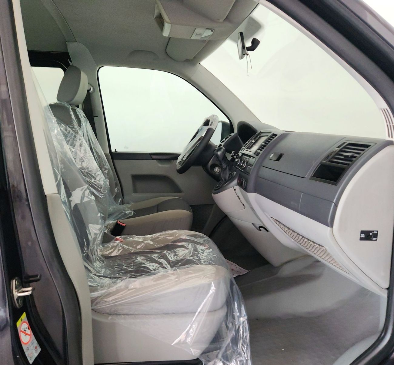 Volkswagen T5 Transporter Excellent Condition - Automatic Transmission - Passenger Van