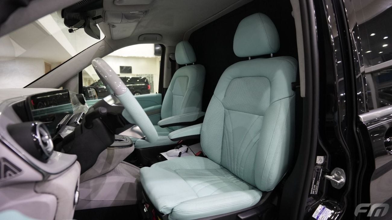 Mercedes-Benz V 300 MERCEDES‑BENZ V300 VIP BUSINESS VAN –  FULL LUXURY OPTION | BRAND NEW | GCC | 2025