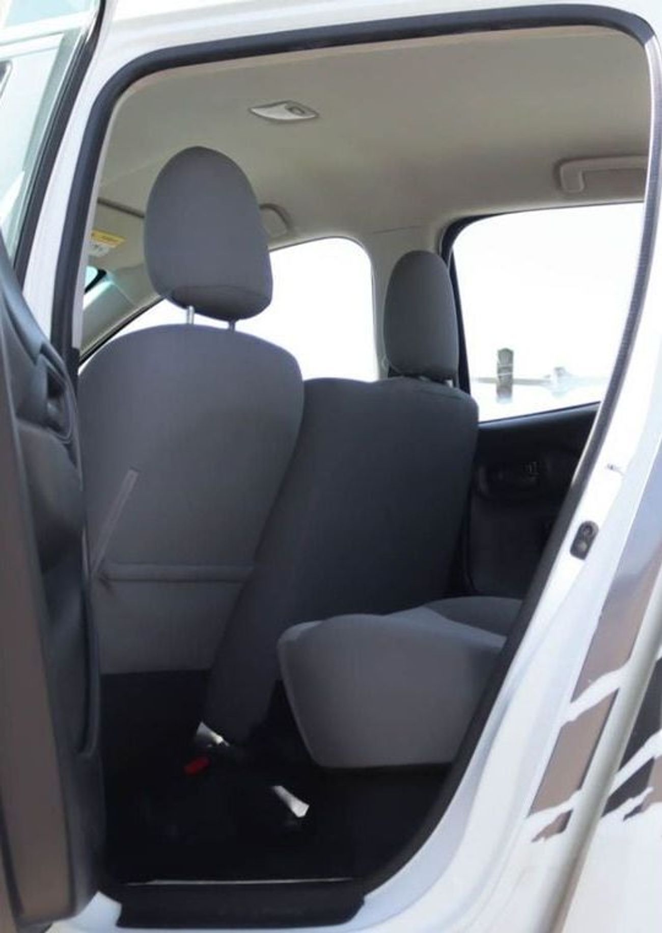 ميتسوبيشي L200 GL 2.4L (132 HP) Mitsubishi L200 2.4 L RWD 2021 GCC accident-free in excellent condition 638 P.M