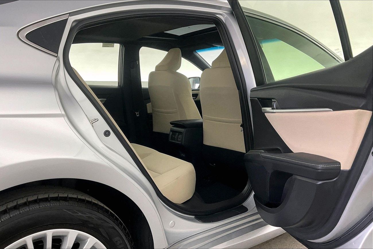 تويوتا كامري XLE | Carnival Sale • UP TO AED 20,000 OFF | شامل الضمان | 0 ﺪﻔﻋﺓ ﺃﻮﻟﻯ