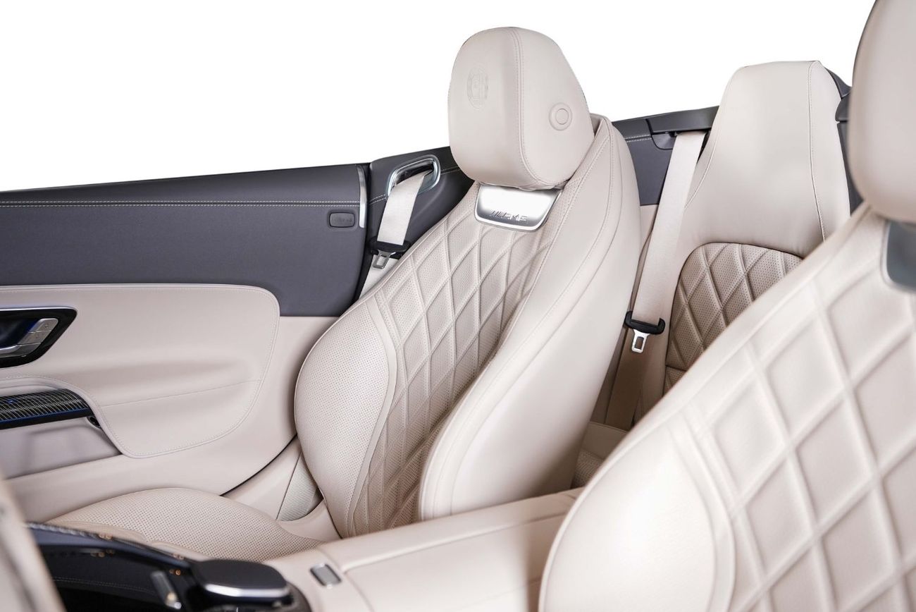 Mercedes-Benz SL 55 AMG Roadster 4Matic+ Full Option - Carbon Fibre Package - Night Package - GCC Specifications