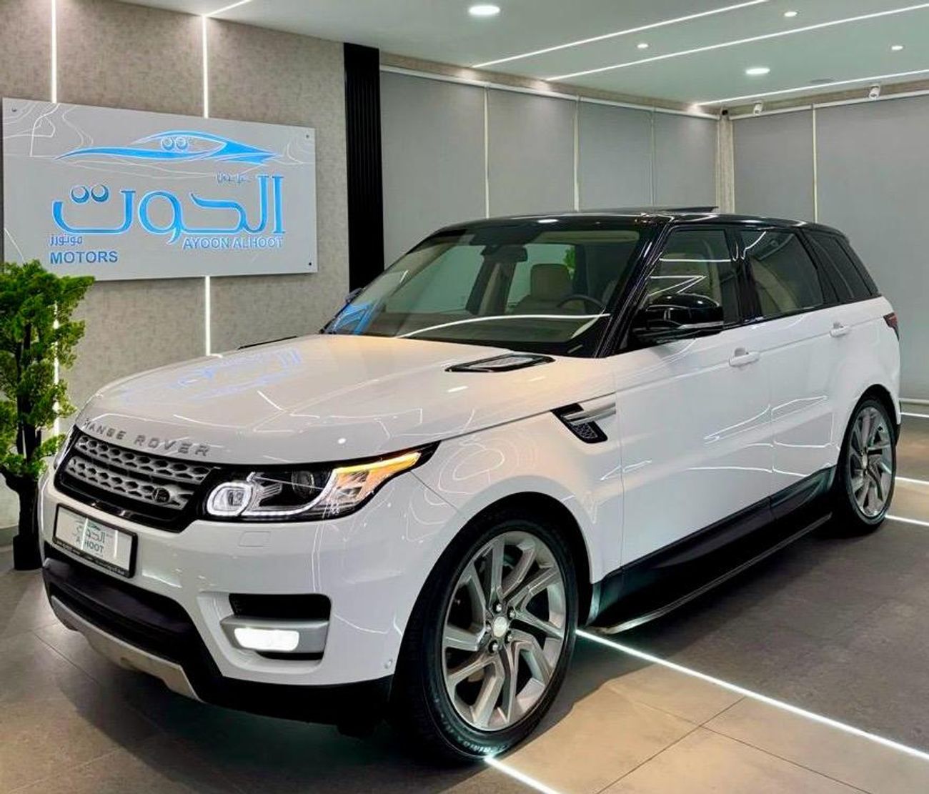 لاند روفر رينج روفر سبورت Supercharged 5.0L SUPERCHARGED RANGE ROVER SPORT V8 || GCC SPECS || FULL OPTIONS || FREE ACCIDENTS