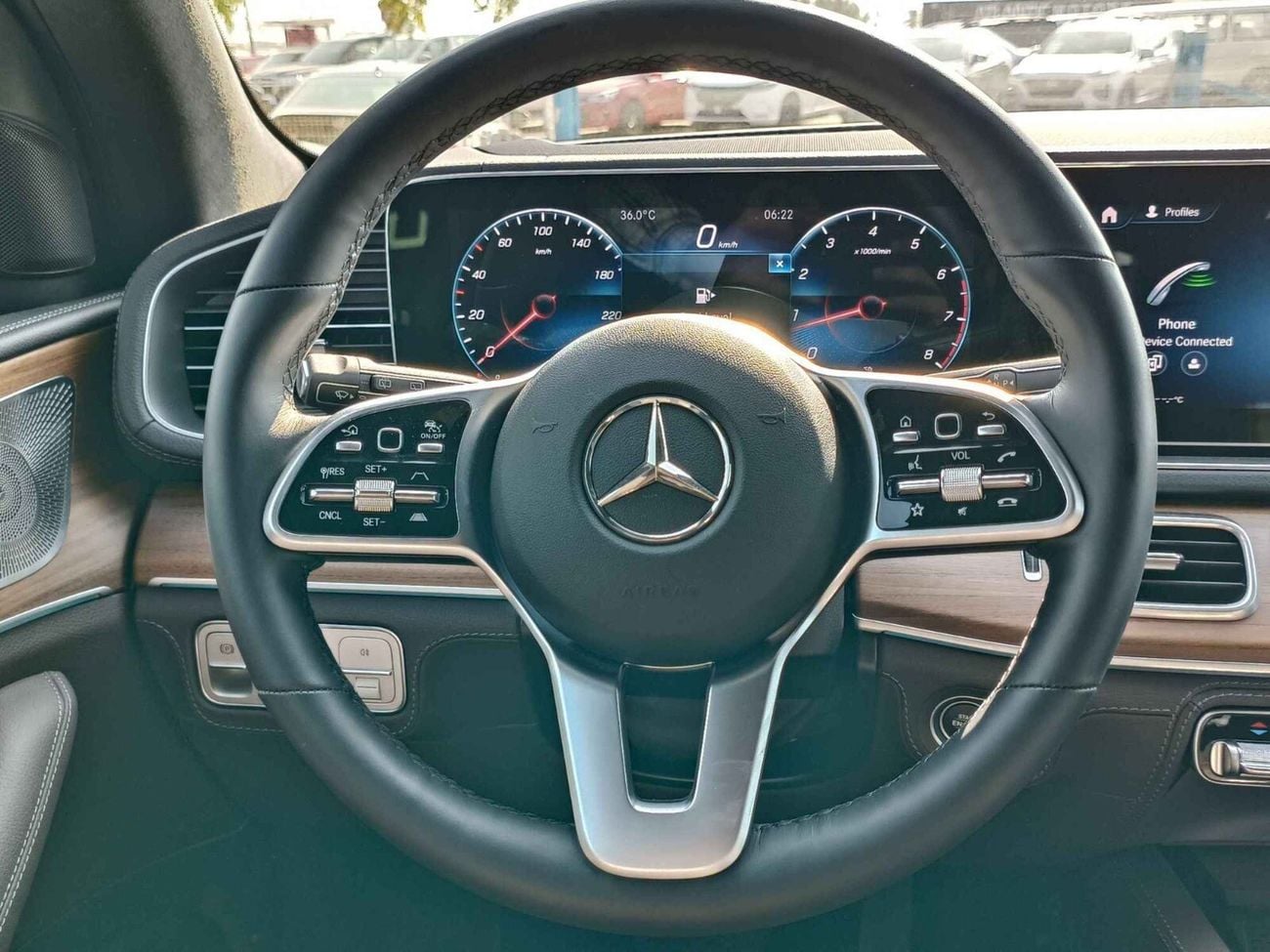 Mercedes Benz GLE350 FULL OPTION / 3.0L V6 PETROL, HEADUP DISPLAY / PANORAMIC / 360*/ SPECIAL OFFER