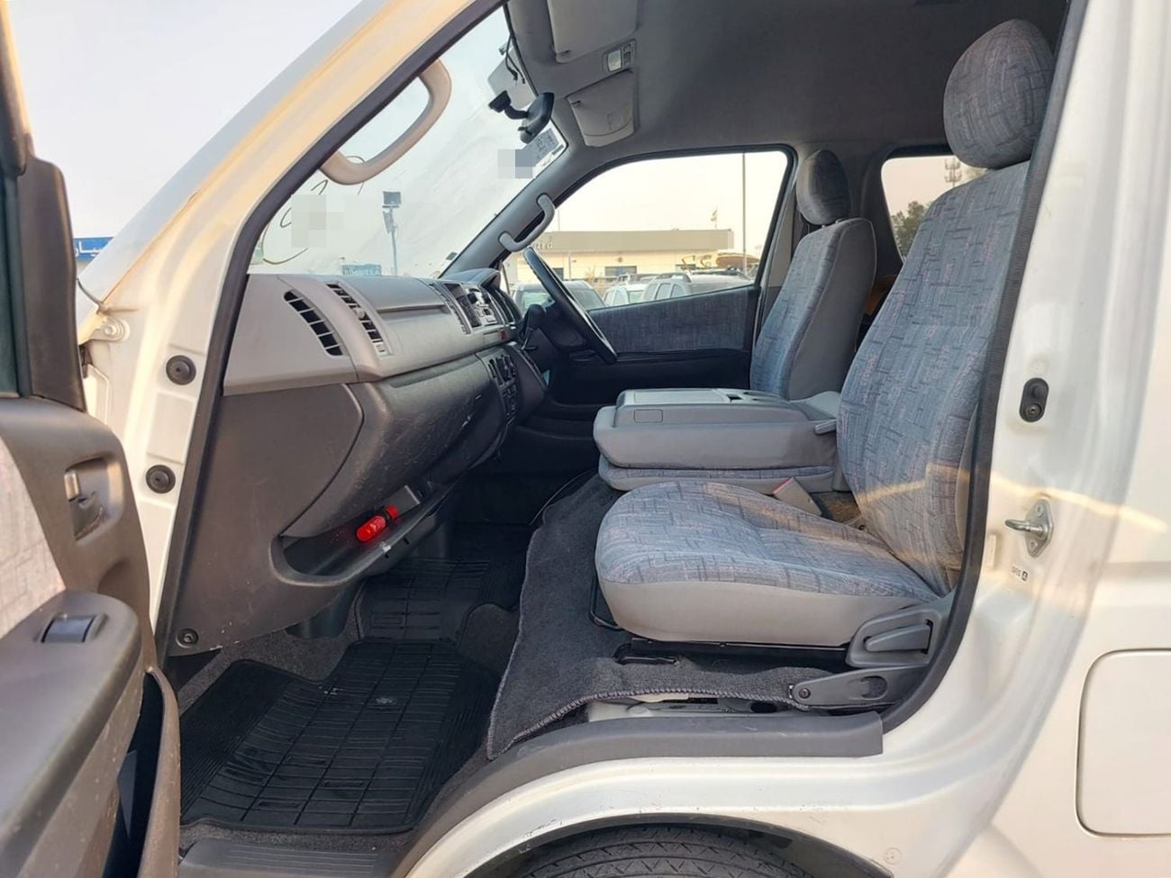 تويوتا هاياس 2006 TOYOTA HIACE VAN RHD PETROL AUTOMATIC 2.7L (PM08454)