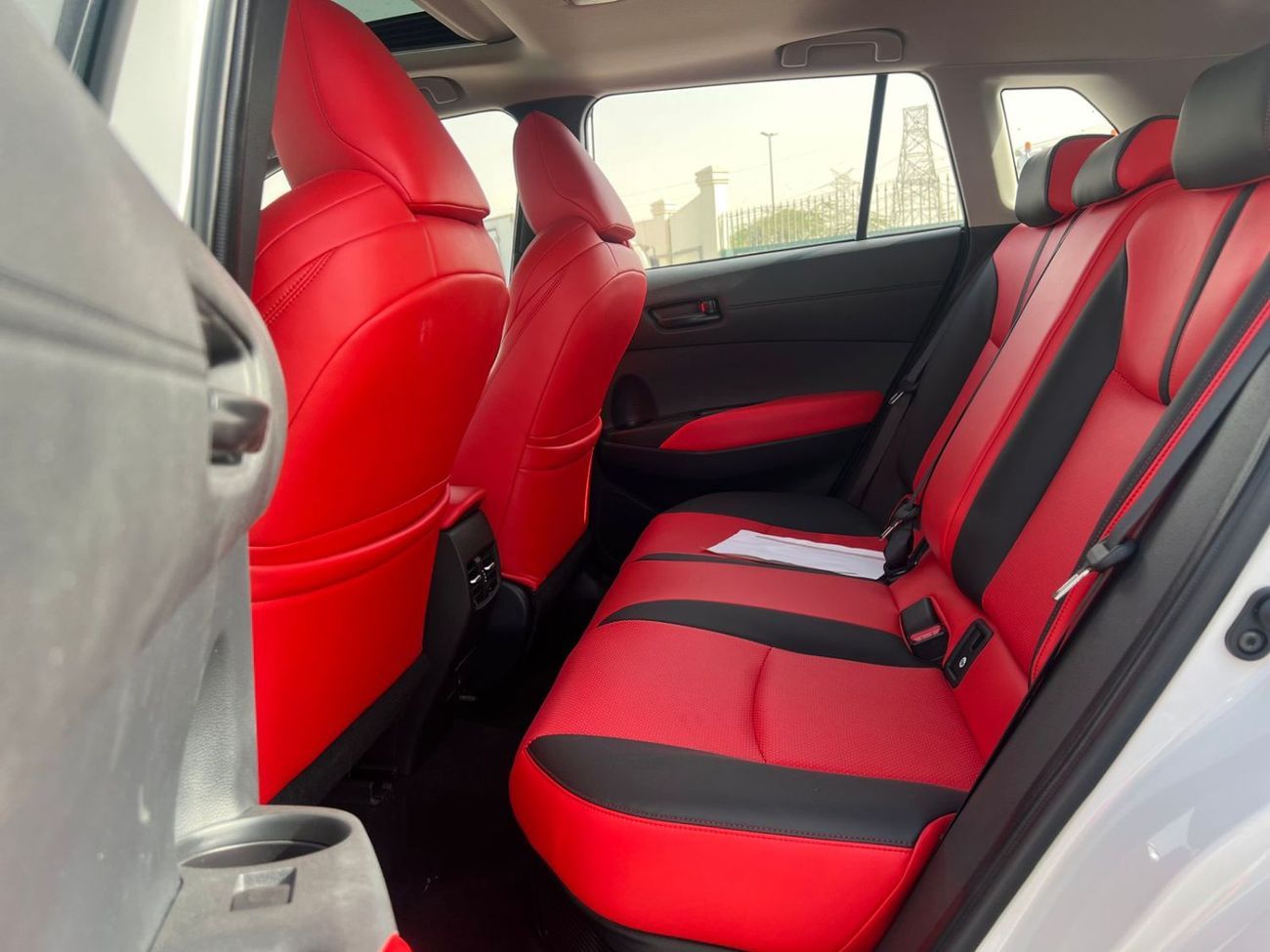 تويوتا فرونتلاندر Luxury 2.0L HYBRID TOP OPTION