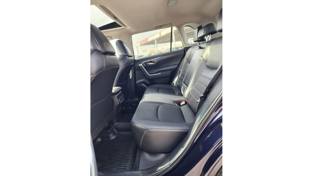 Toyota RAV4 TOYOTA RAV4 XLE 4X4 DARK BLUE 2023
