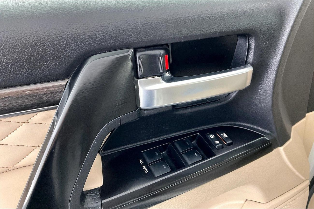 تويوتا كورولا XLI | ضمان مجاني لمدة عام | 0 دفعة أولى