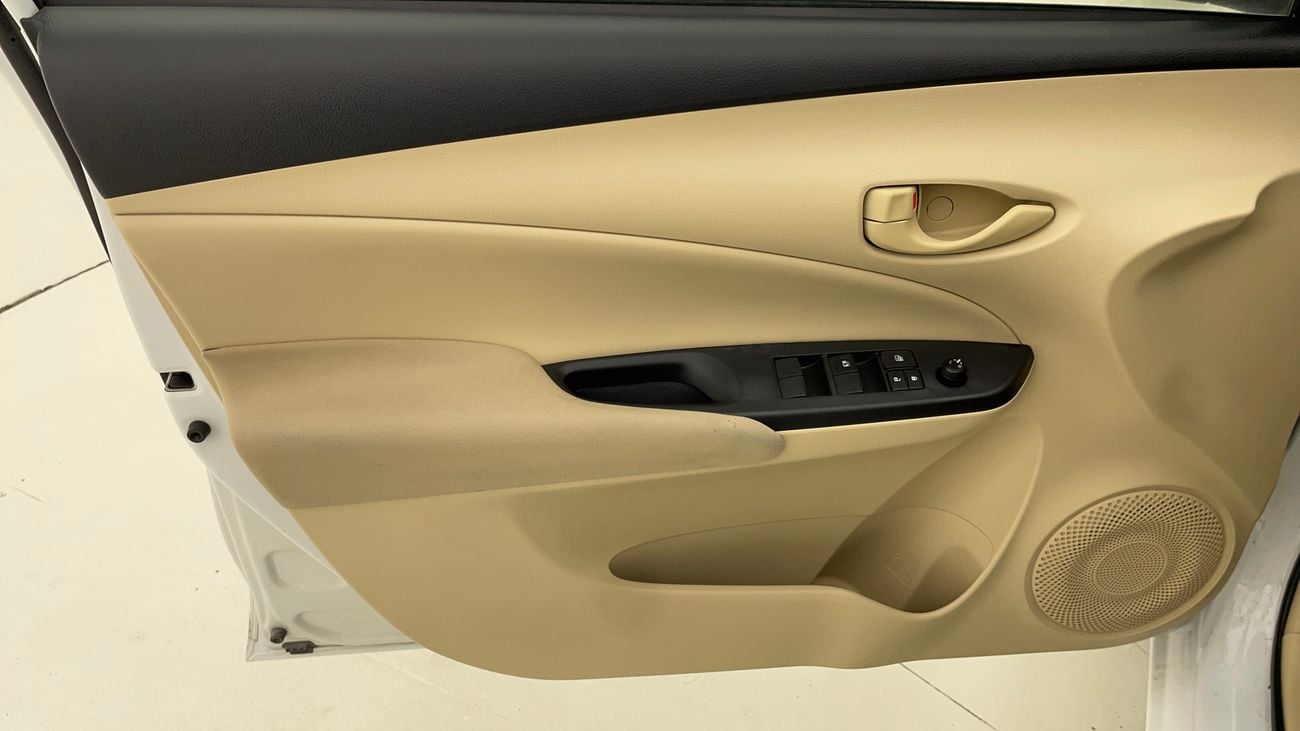 تويوتا يارس SE 1.5 | بدون دفعة مقدمة | اختبار القيادة في المنزل