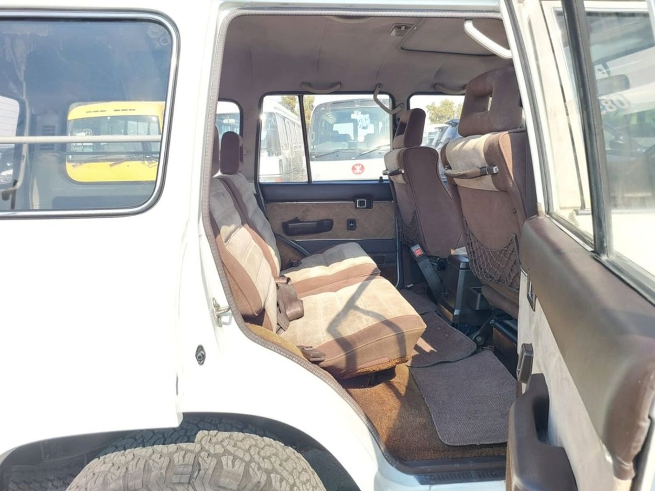 تويوتا لاند كروزر TOYOTA LAND CRUISER SUV RHD 1988 MODEL 4.0 L DIESEL MANUAL(PM10351)