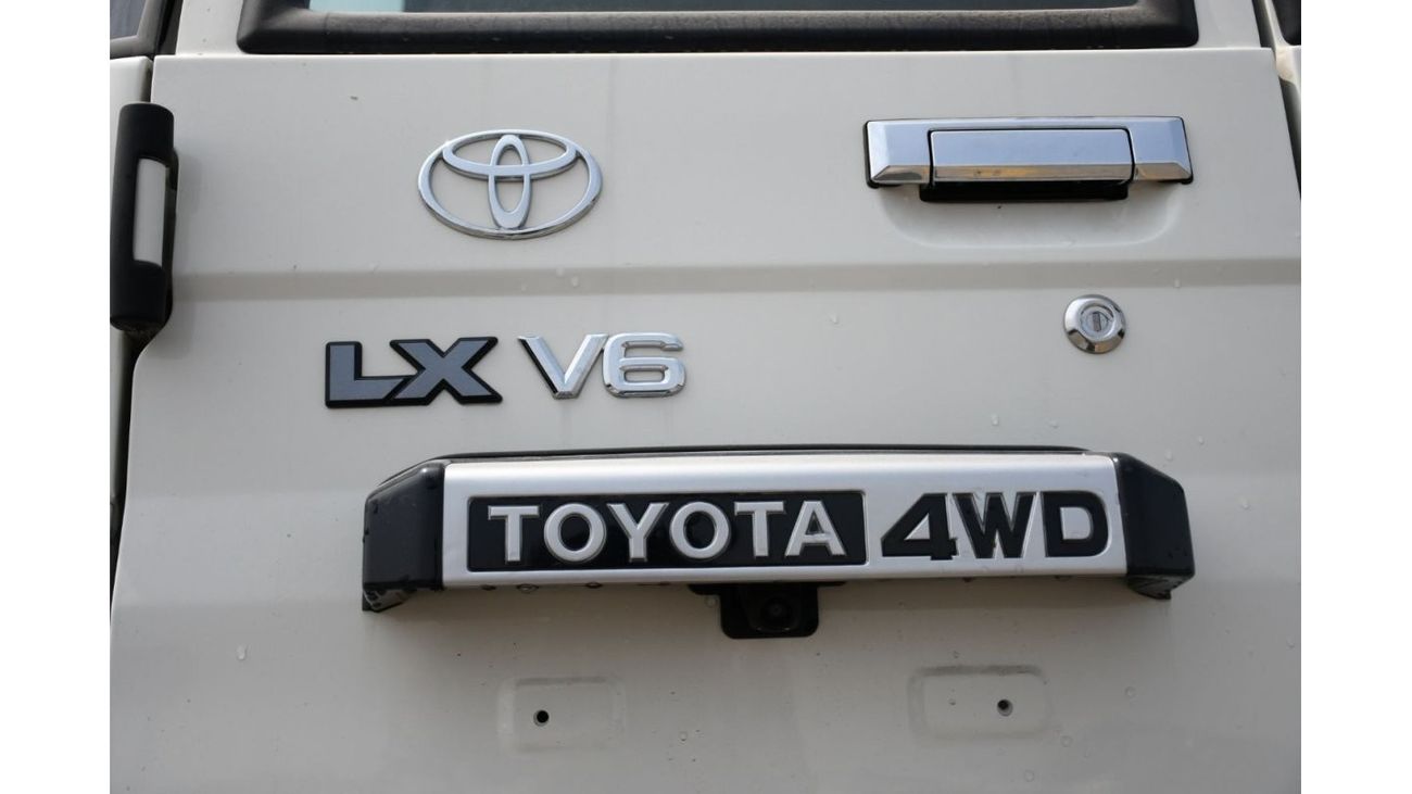 تويوتا لاند كروزر 70 LX 4.0L V6 Petrol Automatic